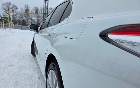 Toyota Camry, 2021 год, 3 200 000 рублей, 9 фотография