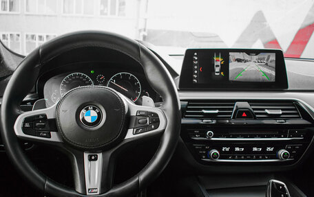 BMW 5 серия, 2018 год, 2 990 000 рублей, 12 фотография