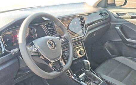 Volkswagen T-Roc I, 2022 год, 1 860 000 рублей, 8 фотография