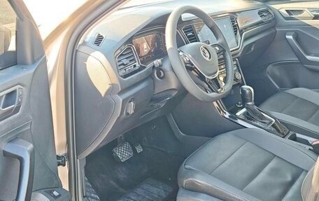 Volkswagen T-Roc I, 2022 год, 1 860 000 рублей, 7 фотография