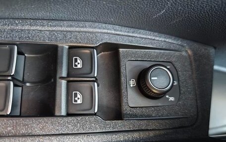 Volkswagen T-Roc I, 2022 год, 1 860 000 рублей, 13 фотография