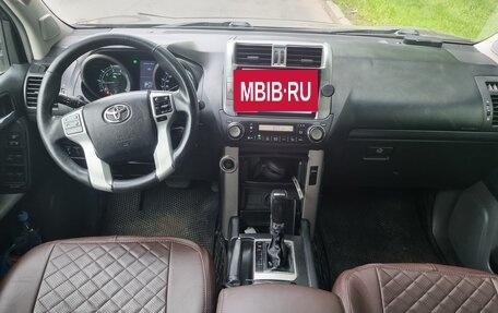 Toyota Land Cruiser Prado 150 рестайлинг 2, 2010 год, 3 150 000 рублей, 5 фотография