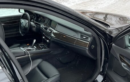 BMW 7 серия, 2013 год, 2 350 000 рублей, 17 фотография