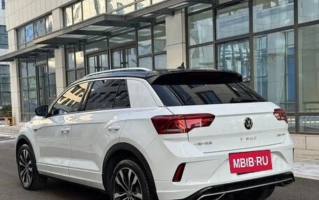 Volkswagen T-Roc I, 2022 год, 1 560 004 рублей, 5 фотография