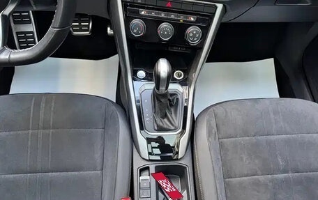 Volkswagen T-Roc I, 2022 год, 1 560 004 рублей, 16 фотография