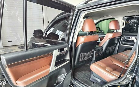 Toyota Land Cruiser 200, 2016 год, 5 849 000 рублей, 16 фотография