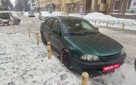 Toyota Avensis III рестайлинг, 1998 год, 250 000 рублей, 1 фотография