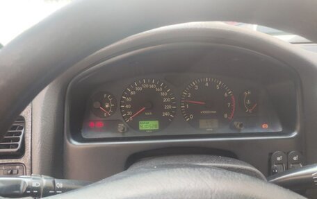 Toyota Avensis III рестайлинг, 1998 год, 250 000 рублей, 9 фотография