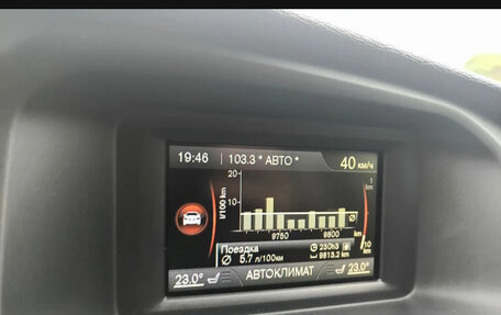 Volvo V40 II рестайлинг, 2013 год, 1 100 000 рублей, 2 фотография