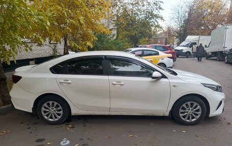 KIA Cerato IV, 2021 год, 1 300 000 рублей, 2 фотография