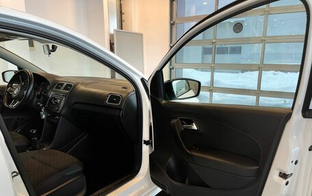 Volkswagen Polo VI (EU Market), 2020 год, 1 350 000 рублей, 25 фотография