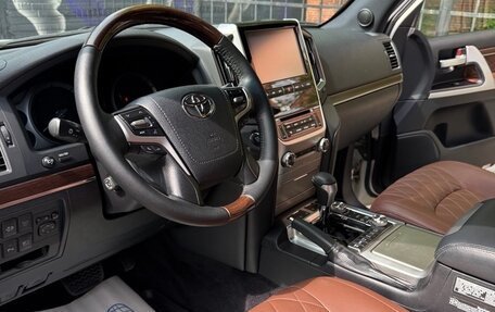 Toyota Land Cruiser 200, 2016 год, 5 555 555 рублей, 6 фотография