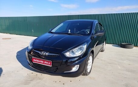 Hyundai Solaris II рестайлинг, 2012 год, 955 000 рублей, 1 фотография