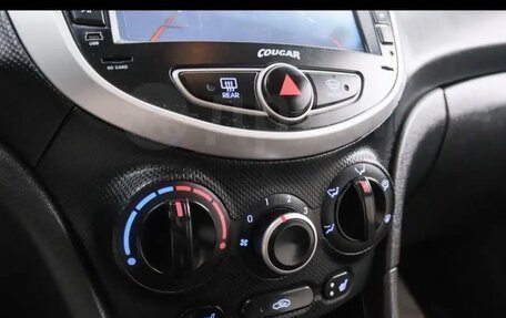 Hyundai Solaris II рестайлинг, 2011 год, 650 000 рублей, 7 фотография