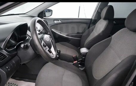 Hyundai Solaris II рестайлинг, 2011 год, 650 000 рублей, 5 фотография