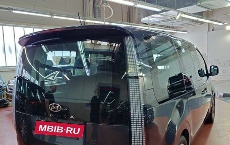 Hyundai Staria, 2022 год, 5 350 000 рублей, 6 фотография