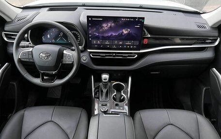 Toyota Highlander, 2025 год, 5 390 000 рублей, 10 фотография