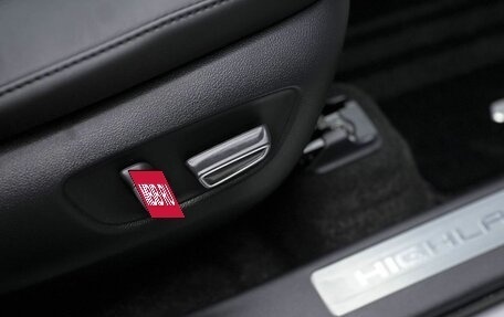 Toyota Highlander, 2025 год, 5 390 000 рублей, 31 фотография