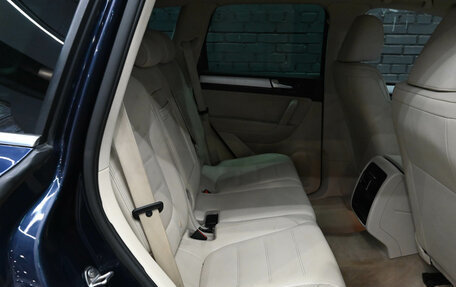 Volkswagen Touareg III, 2011 год, 1 770 000 рублей, 10 фотография