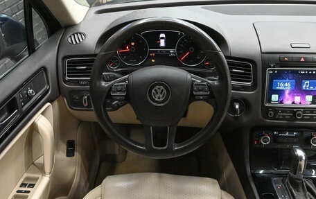 Volkswagen Touareg III, 2011 год, 1 770 000 рублей, 11 фотография