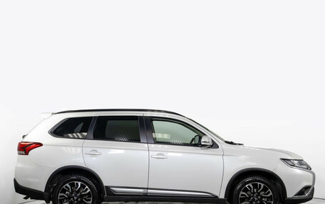 Mitsubishi Outlander III рестайлинг 3, 2022 год, 2 948 000 рублей, 3 фотография