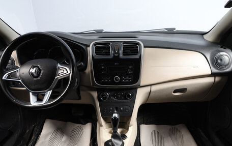 Renault Logan II, 2018 год, 1 139 000 рублей, 12 фотография