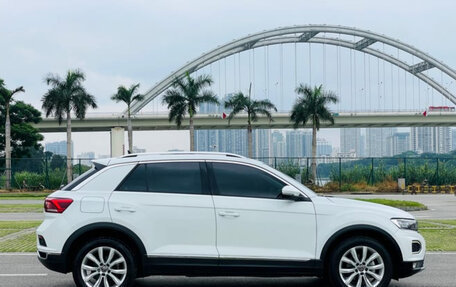 Volkswagen T-Roc I, 2022 год, 1 699 000 рублей, 7 фотография