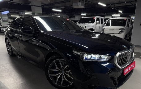 BMW 5 серия, 2024 год, 6 200 000 рублей, 6 фотография