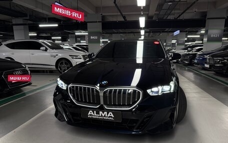 BMW 5 серия, 2024 год, 6 200 000 рублей, 5 фотография