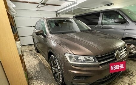 Volkswagen Tiguan II, 2018 год, 2 850 000 рублей, 3 фотография