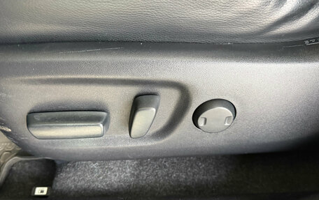 Toyota RAV4, 2017 год, 2 499 000 рублей, 14 фотография