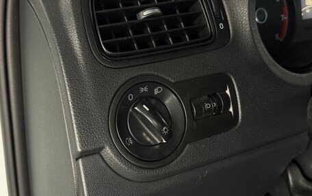 Volkswagen Polo VI (EU Market), 2017 год, 935 000 рублей, 17 фотография