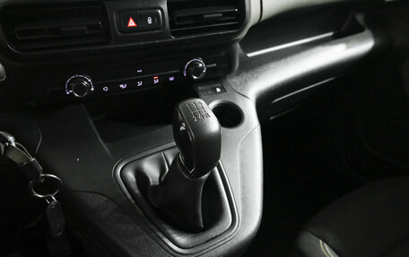 Peugeot Rifter I, 2020 год, 1 950 000 рублей, 15 фотография