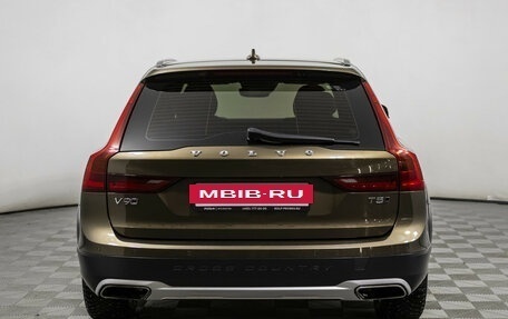 Volvo V90 Cross Country I рестайлинг, 2017 год, 3 749 000 рублей, 6 фотография