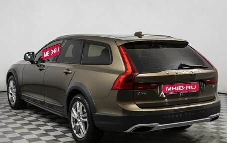 Volvo V90 Cross Country I рестайлинг, 2017 год, 3 749 000 рублей, 7 фотография