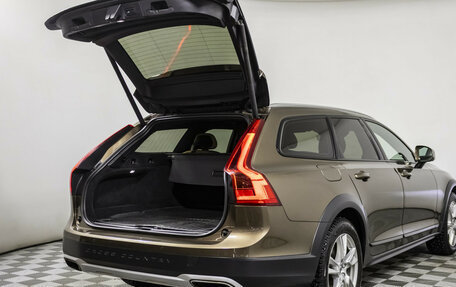 Volvo V90 Cross Country I рестайлинг, 2017 год, 3 749 000 рублей, 17 фотография