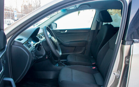 Skoda Rapid I, 2018 год, 1 044 000 рублей, 10 фотография