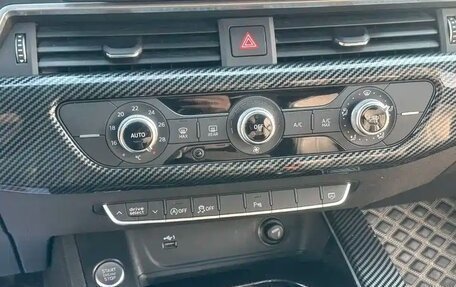 Audi A4, 2022 год, 2 500 000 рублей, 16 фотография