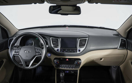 Hyundai Tucson III, 2018 год, 2 099 000 рублей, 9 фотография