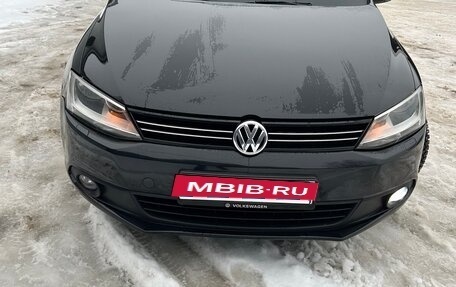 Volkswagen Jetta VI, 2013 год, 1 080 000 рублей, 12 фотография