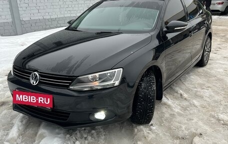 Volkswagen Jetta VI, 2013 год, 1 080 000 рублей, 11 фотография