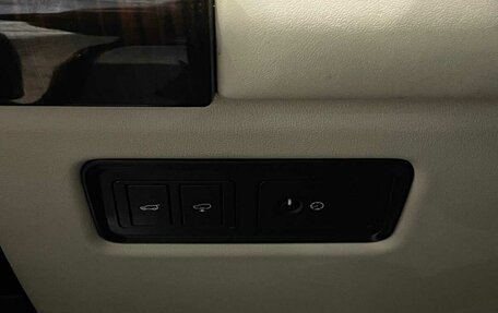 Land Rover Range Rover IV рестайлинг, 2016 год, 3 725 000 рублей, 3 фотография