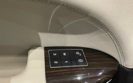 Land Rover Range Rover IV рестайлинг, 2016 год, 3 725 000 рублей, 2 фотография