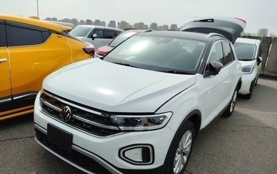 Volkswagen T-Roc I, 2022 год, 1 811 000 рублей, 1 фотография