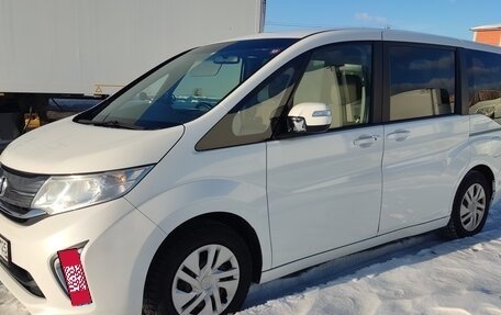 Honda Stepwgn IV, 2015 год, 1 950 000 рублей, 2 фотография