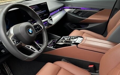 BMW 5 серия, 2024 год, 8 500 000 рублей, 10 фотография