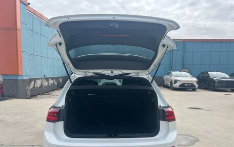 Volkswagen Golf VIII, 2023 год, 2 150 000 рублей, 22 фотография