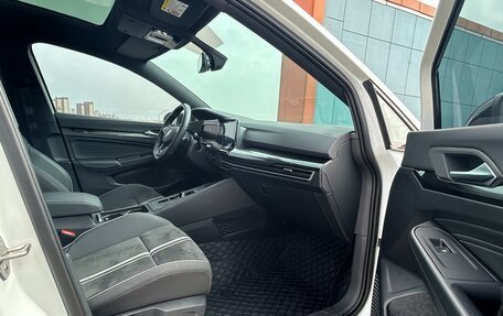 Volkswagen Golf VIII, 2023 год, 2 150 000 рублей, 29 фотография