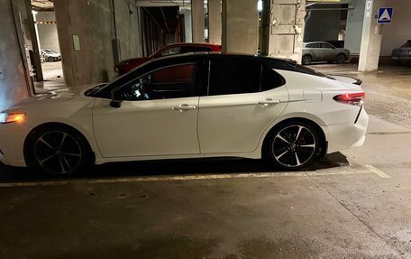 Toyota Camry, 2018 год, 2 150 000 рублей, 3 фотография