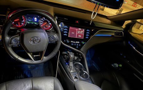 Toyota Camry, 2018 год, 2 150 000 рублей, 5 фотография